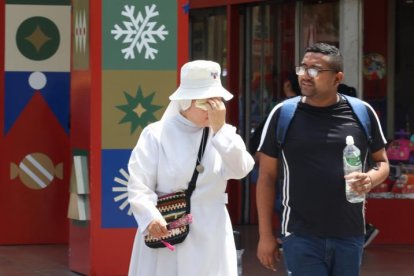 El lunes 2 de diciembre, la Perla del Pacífico afrontó la temperatura más alta del mes, 35,9 C, a la sombra; pero a la intemperie fue de 40 C, según el Inamhi.