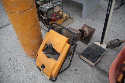 Todo tipo de herramientas había.