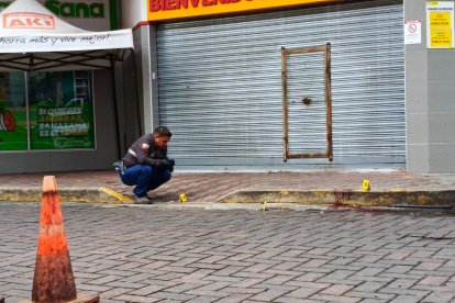 El enfrentamiento armado se dio en los exteriores del supermercado.