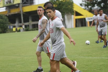 Matías Oyola jugó 13 años en Barcelona.