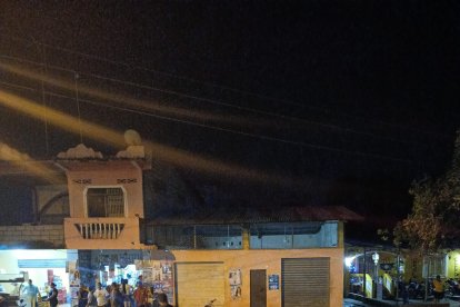 En los exteriores del billar se originó la riña que dejó un herido.