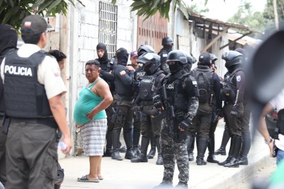 Más de 100 policías llegaron a custodiar el sector.