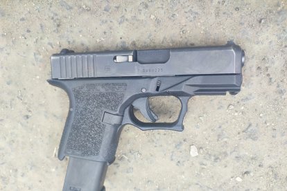 El sujeto abatido y su compinche tenían en su poder un arma de fuego.