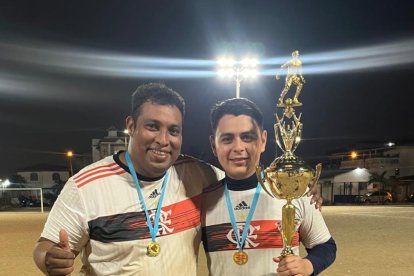 Fabián Figueroa y César Tufiño, integrantes de Flamengo.