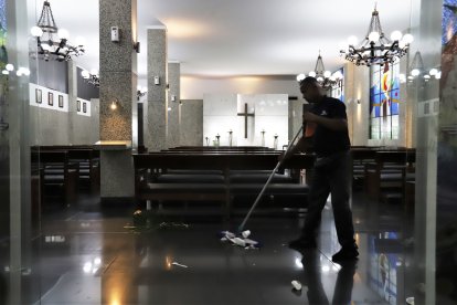 En esta sala se veló hasta antes de las 17:00 el féretro de Amparo Guillén.