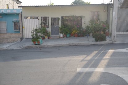 En la zona aún quedaban rastros de sangre de una de las víctimas.