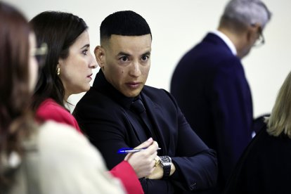 Así lució Daddy Yankee en juicio con su esposa Mireddys González.