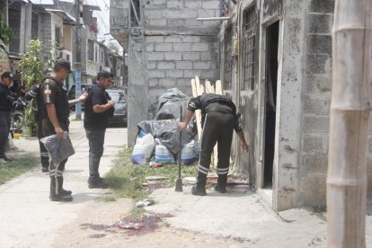 En octubre pasado, hampones vestidos como militares asesinaron a cinco personas.