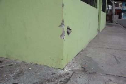 Cerca a esta casa se estrelló el vehículo.