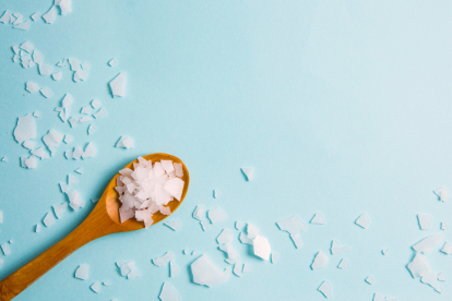 El magnesio lo encuentras en alimentos y suplementos.