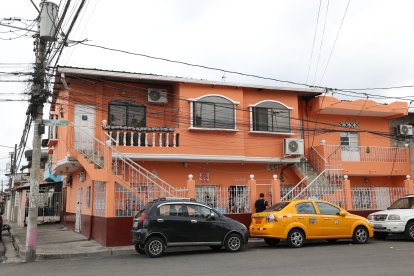 De esta vivienda se llevaron al taxista secuestrado.