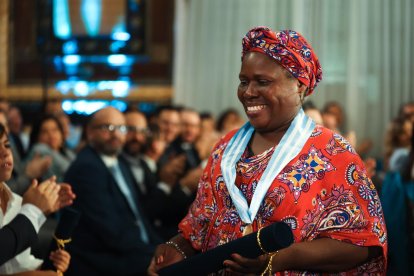 La comerciante fue galardonada por la Municipalidad de Guayaquil.