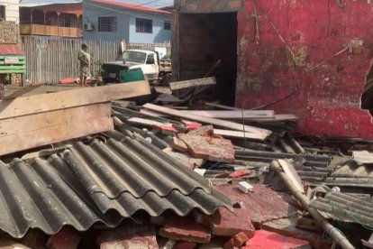 El oleaje en Manabí destruyó casas.
