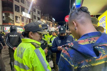 En el operativo interinstitucional que realizaron deportaron a seis colombianos.