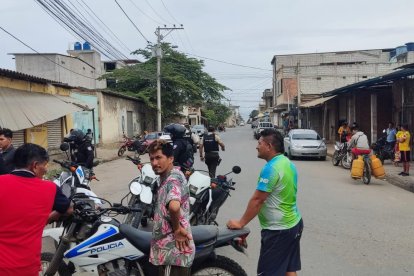 El crimen ocurrió cuando el uniformado se encontraba realizando compras en la frontera.