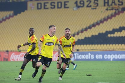 Barcelona tendrá varias estrellas presentes en su fiesta de centenario.