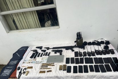 Los grupos delictivos usan armas de grueso calibre para cometer sus fechorías.