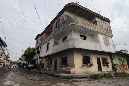 Hubo ocho detenidos durante operativo en clínica clandestina.