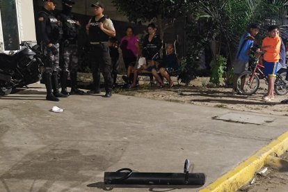 El ariete que utilizaron los atacantes para derribar la puerta de la casa donde estaba la víctima.