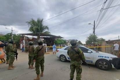 Militares resguarda sector donde asesinaron a dueño de recicladora.