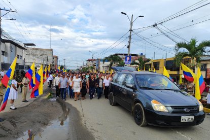 Miles de ciudadanos se congregaron para despedir al alcalde.