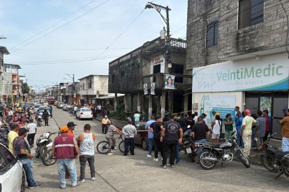Los sicarios iban en una motocicleta.