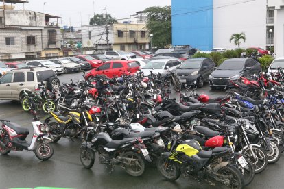 135 motos con irregularidades también fueron retenidas.
