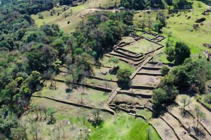Esta herencia cultural  en la provincia orense atrae a decenas de  arqueólogos.