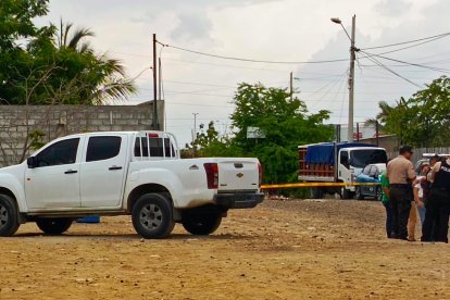 La Policía estuvo en el sitio para recabar indicios balísticos.