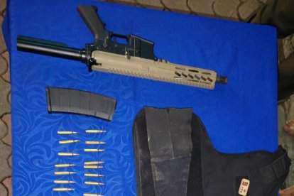 Las evidencias incautadas a la pareja.