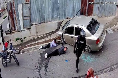 Cámaras registraron

el cruce de balas entre policías y delincuentes.