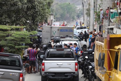 Las calles de Flor de Bastión lucen desoladas; los moradores temen salir de sus hogares.