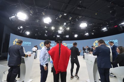 El debate presidencial obligatorio fue transmitido en televisión, radio, medios digitales y en redes sociales.