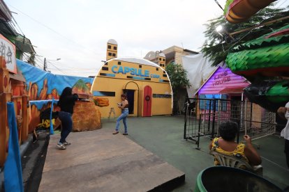 Según los artesanos, los adultos son los que experimentan más nostalgia con los monigotes.