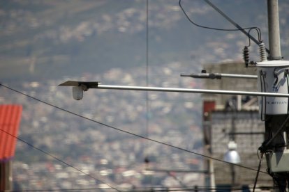 Esta es una de las cámaras que ayudan a vigilar a los miembros de las bandas criminales.