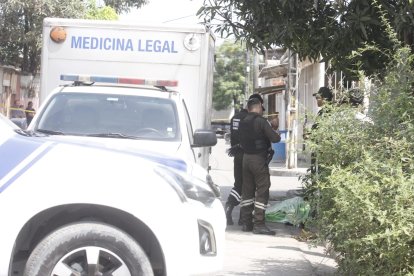 Una persona también falleció por un hecho violento.