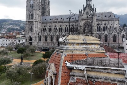 La propiedad está ubicada a pocos metros de la iglesia de La Basílica.