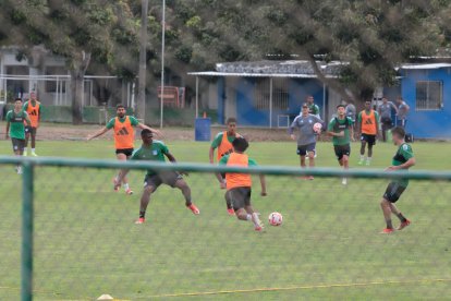 Emelec cumplió el martes 22 de enero su segundo día de pretemporada desde que volvió al país tras su gira internacional.