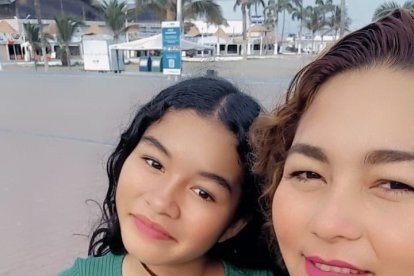 Analía fue hospitalizada para extirparle un lipoma, pero habría sufrido un derrame cerebral. La madre sostiene que hubo negligencia en la atención.