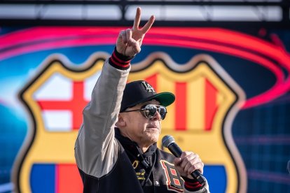 El artista ecuatoriano Gerardo Mejía (foto) cerró la presentación musical que había iniciado sus compatriotas 3 Banderas y AU-D.