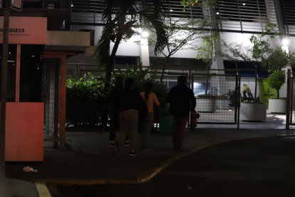 Don Piloso, junto con su sobrina y dos amigas, llegaron al Terminal para tomar buses y dirigirse a sus hogares.