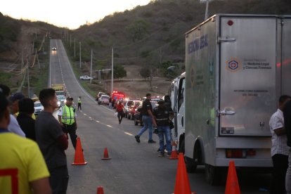 Los automotores chocaron de manera aparatosa cerca de la entrada a las canteras de Picoazá.