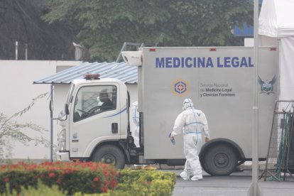 Según la información disponible, se trata de 43 cuerpos, algunos sin identificar.