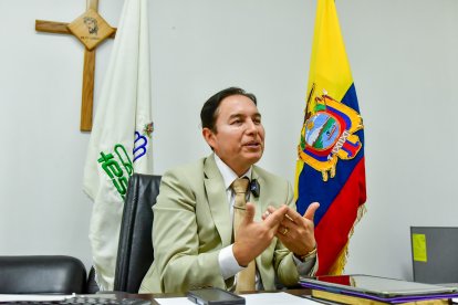 El gerente saliente, Franklin Encalada, quien también fue ministro de Salud en el gobierno de Daniel Noboa, estuvo al frente del HTMC desde junio de 2024 hasta el 5 de febrero de 2025.