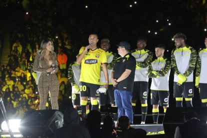 David Trezeguet, campeón del mundo con Francia en 1998, en la Noche Amarilla 2025 en Quito.