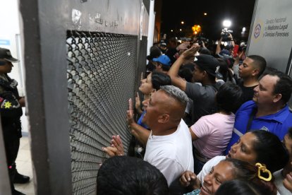 Comerciantes y conocidos pedían justicia por la muerte del joven vendedor.