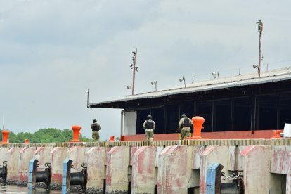 Desde el martes 4 de febrero, personal de Fuerzas Armadas reforzaron los controles en puertos marítimos y pesqueros.