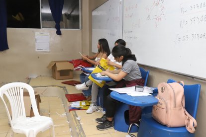 En algunos recintos electorales se registraron retrasos en el proceso.