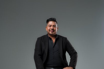 José Luis Fernández, diseñador ecuatoriano, es el dueño del traje.