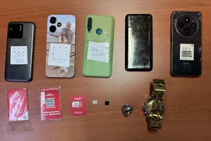 Estas evidencias fueron halladas en poder de los presuntos secuestradores en Quito.